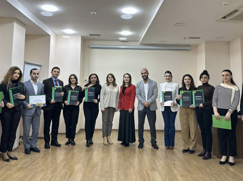 Hüquqi Ekspertiza və Qanunvericilik Təşəbbüsləri Mərkəzinin əməkdaşlarına keçirilən ...