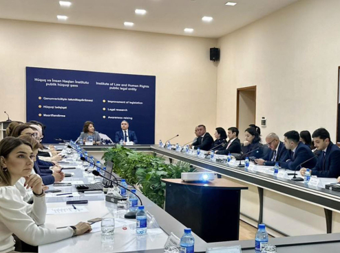 Hüquqi Ekspertiza və Qanunvericilik Təşəbbüsləri Mərkəzinin əməkdaşı insan alveri və məişət ...